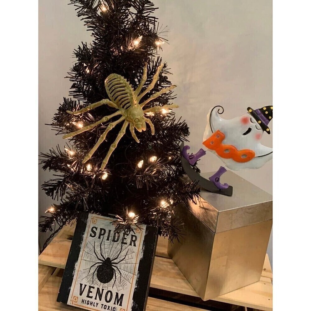 Hallowen Decor NOT tree